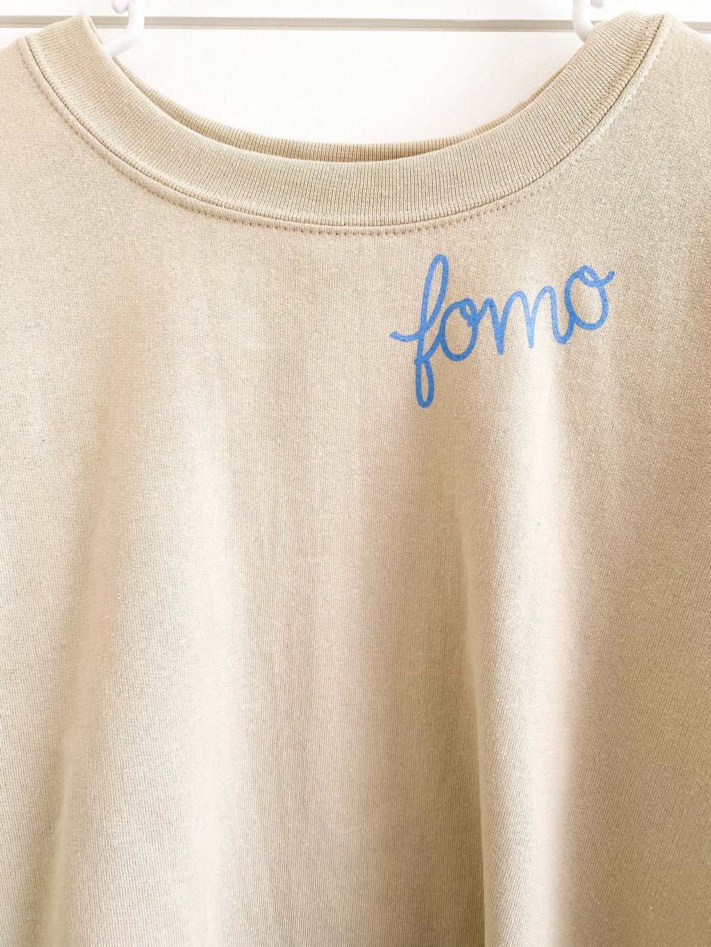 home by nine crewneck (sand)